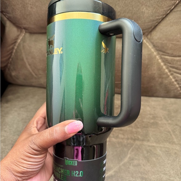 Green Wicked Stanley Cup Target Exclusive Elphaba NWT - Picture 2 of 8